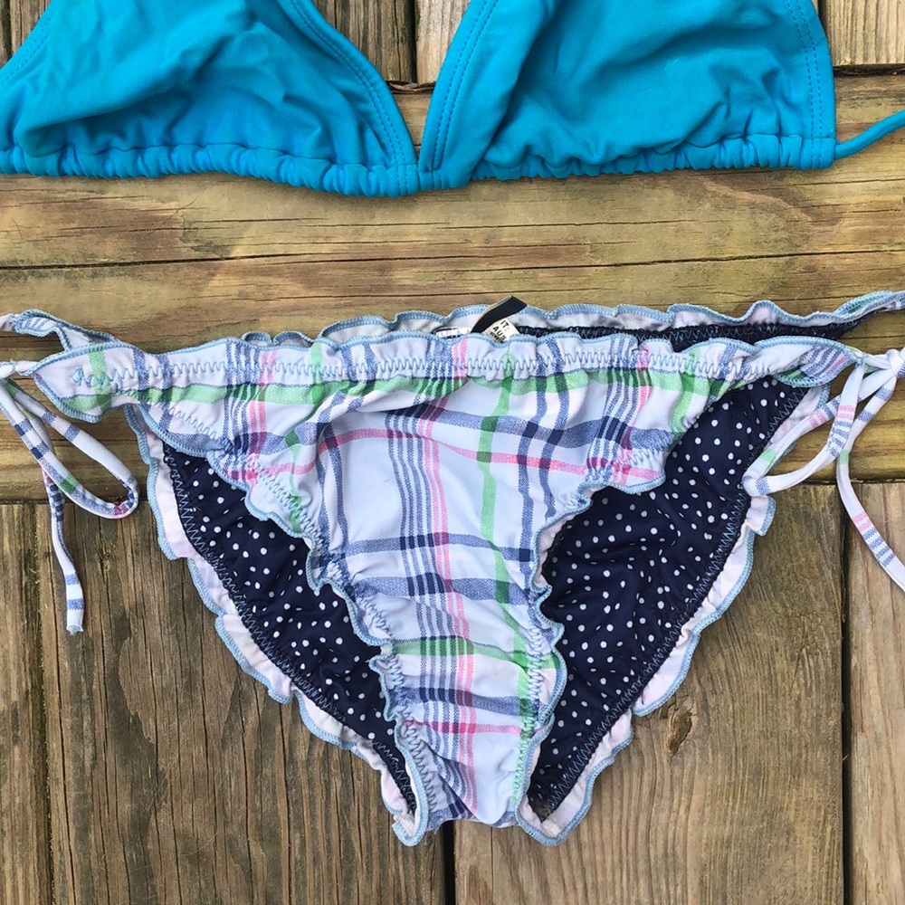 Bikini Set - Picture 2 of 3